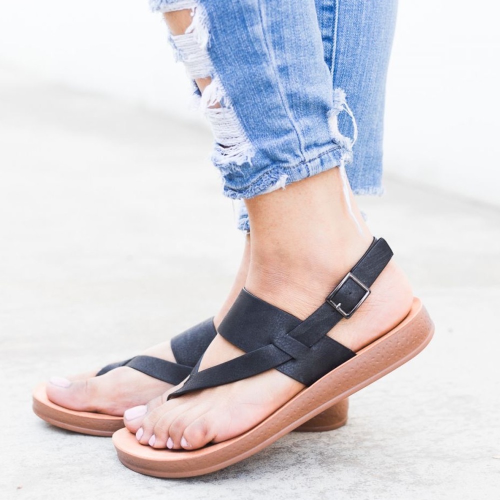 LAST Nadia Black Thong Slingback Sandals - Picture 2 of 2